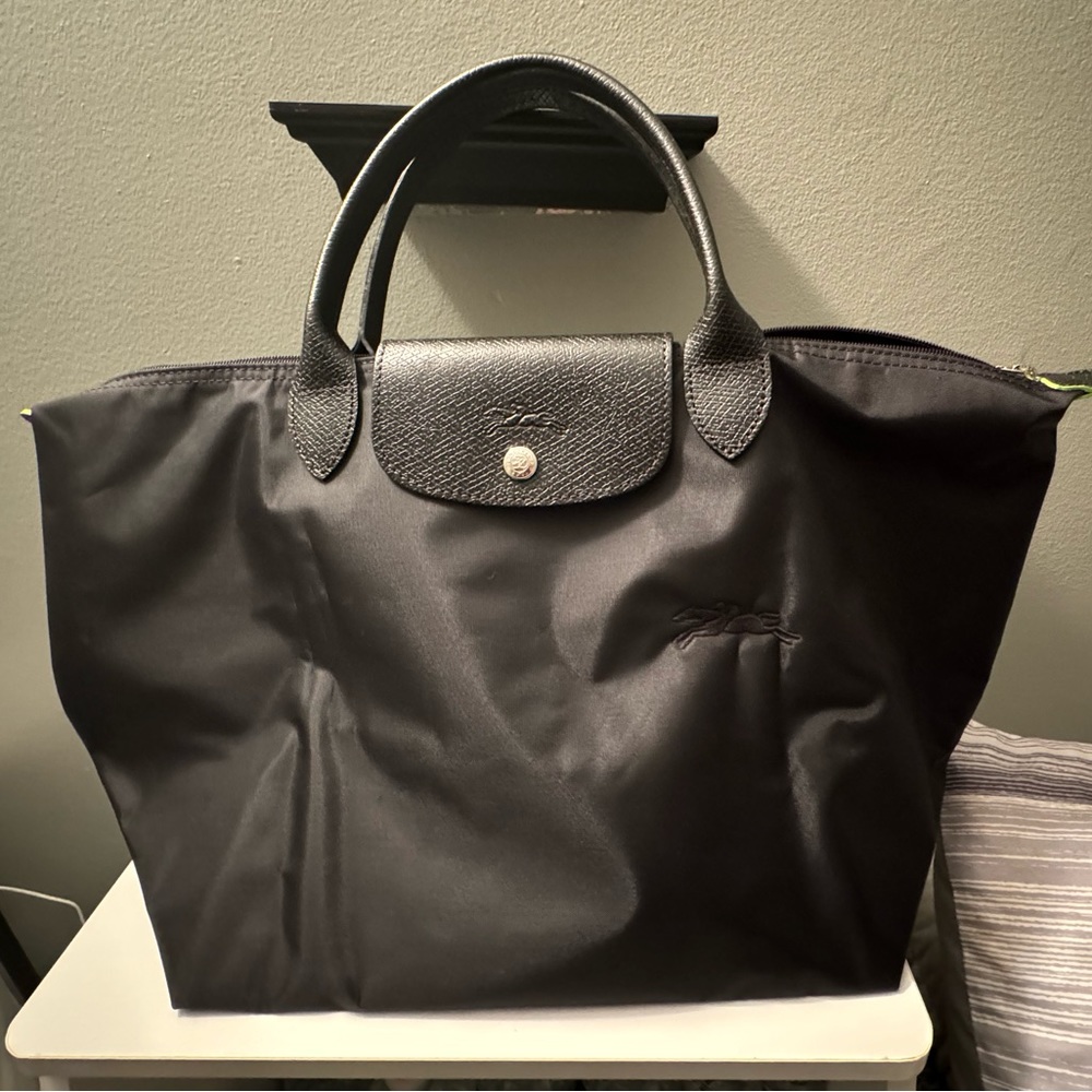 NWOT LONGCHAMP BLACK BAG